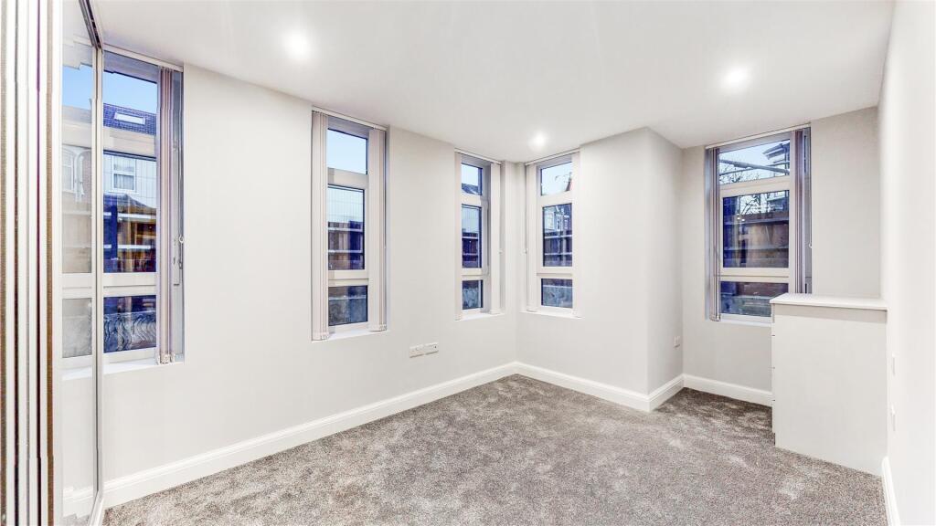 Bedroom 2.jpg