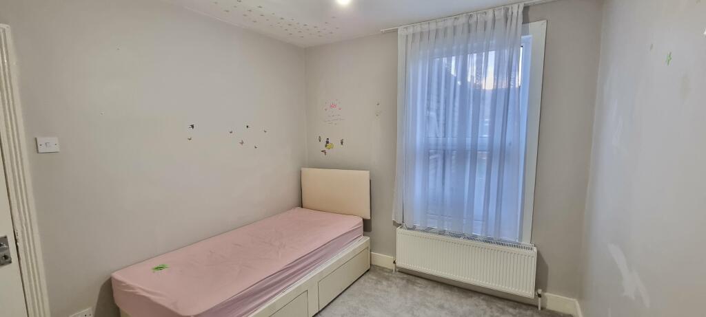 Bedroom 2 (1)