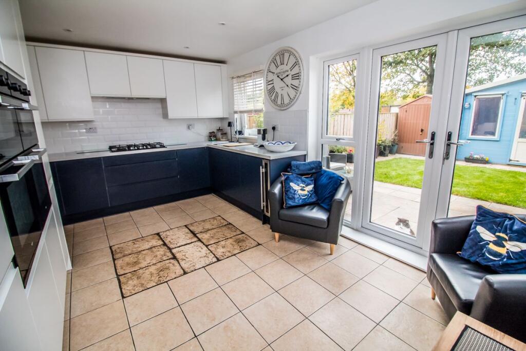 Kitchen/Breakfast Room. 