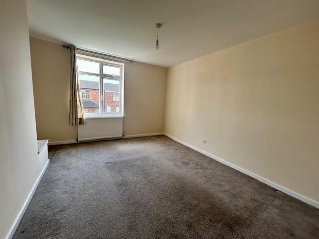 12 Underwood bedroom 1.jpg