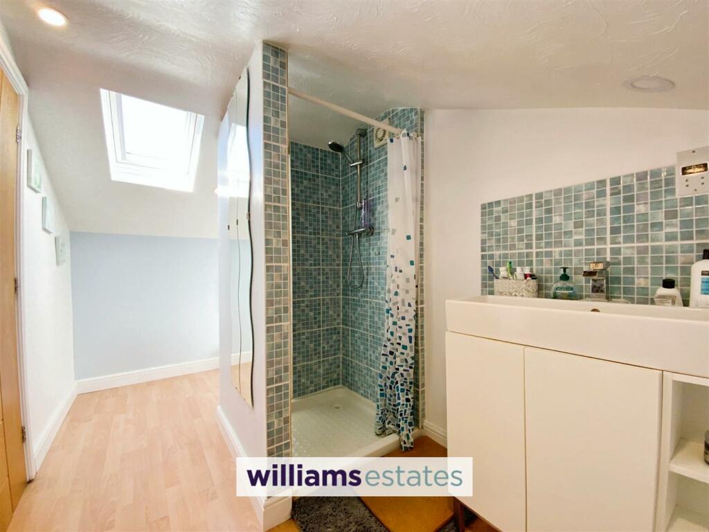 1st floor shower room