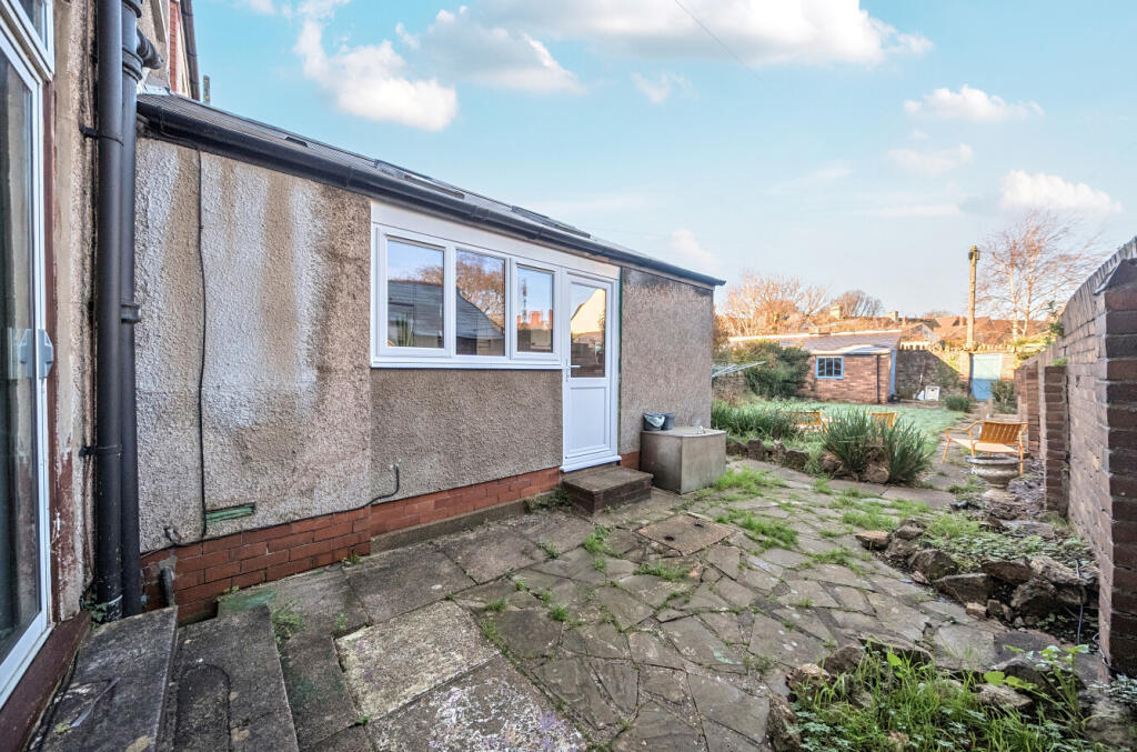 1381701-4-692039e...