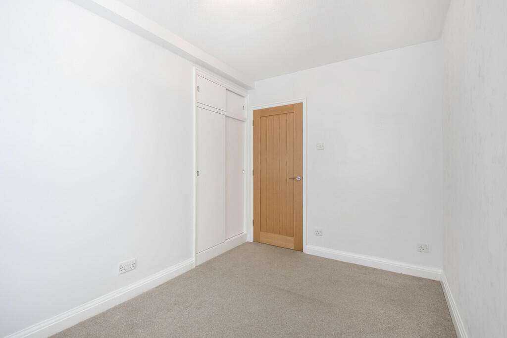 Bedroom 2 (3)
