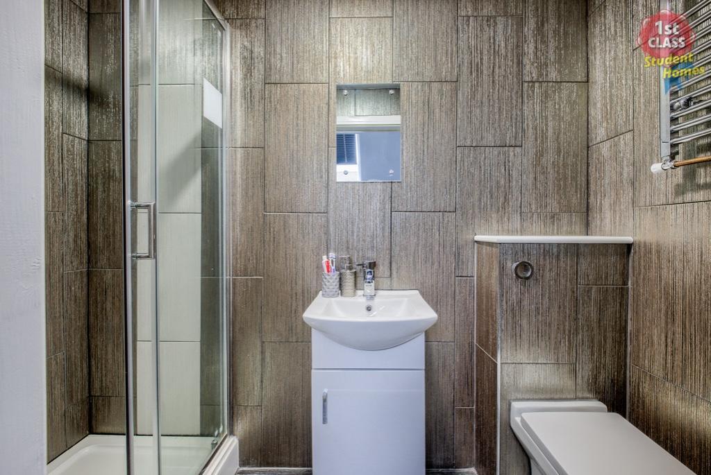 Bedroom 1 En Suite