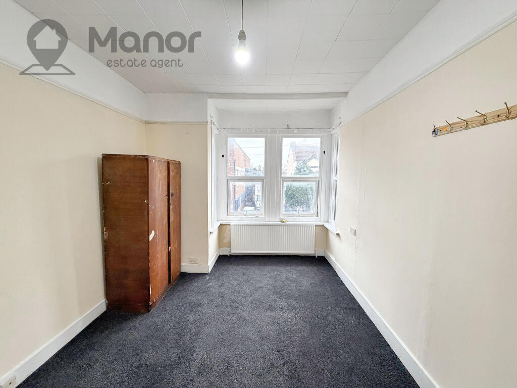 WhatsApp Image 2025-11-23 at 01.02.55 (1)