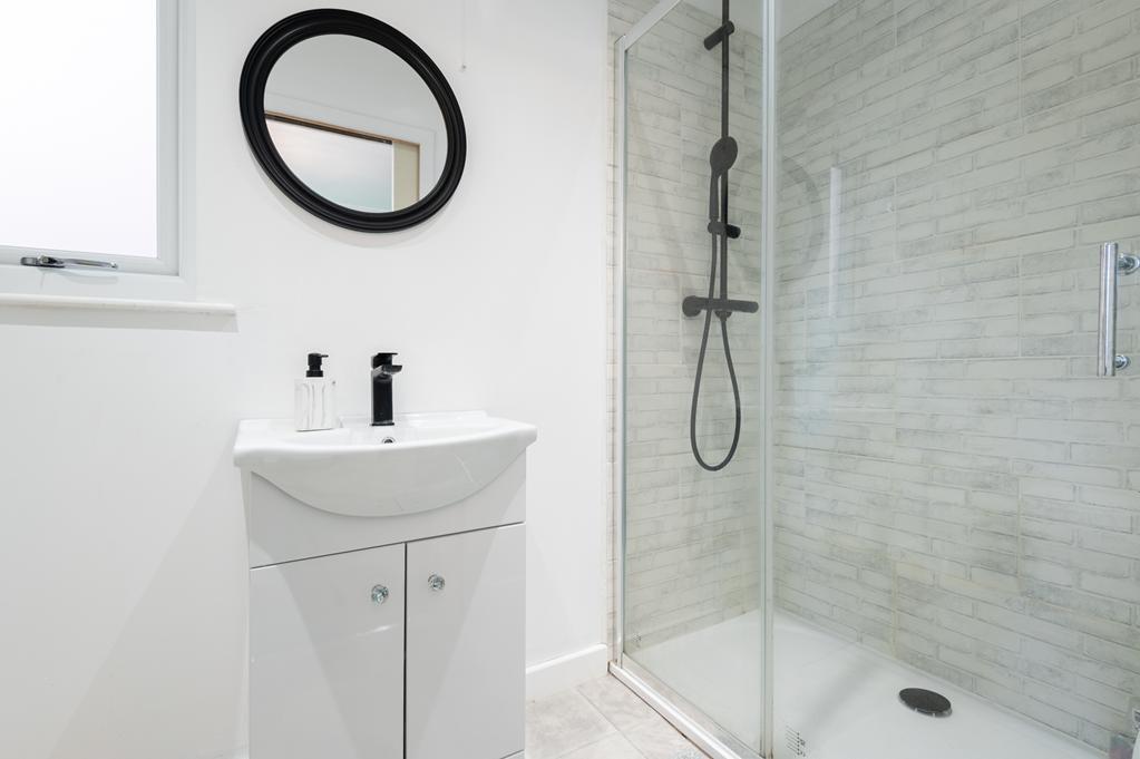 ENSUITE SHOWER ROOM