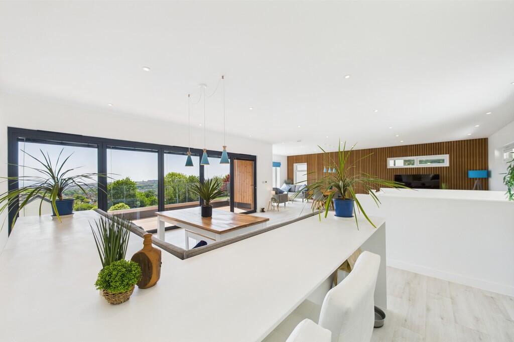 CAM01085G0-PR0554...