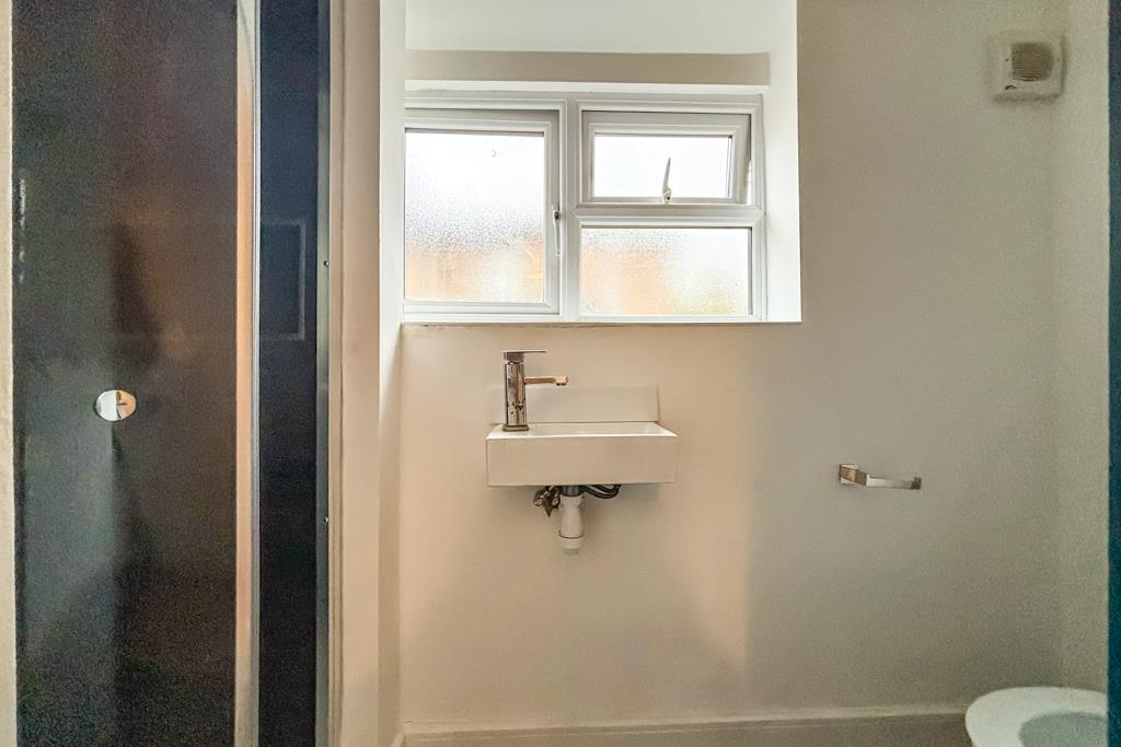 Bedroom Four Ensuite