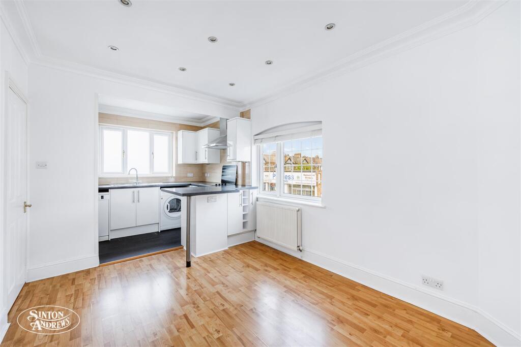 Flat 3, 2a Leyborne Avenue-4.jpg