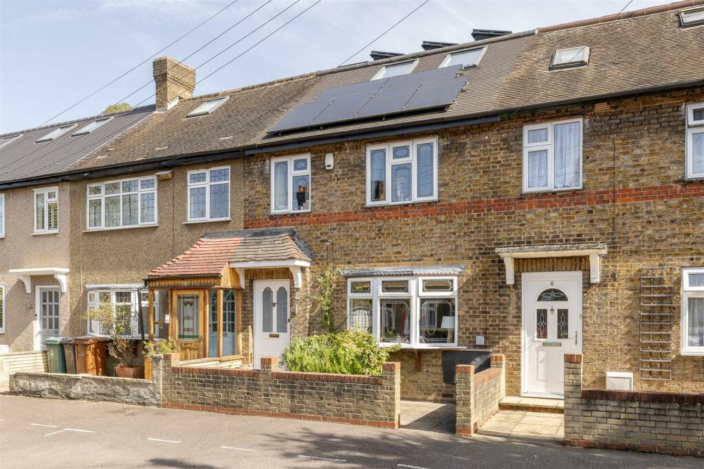 Lewis Avenue, E17