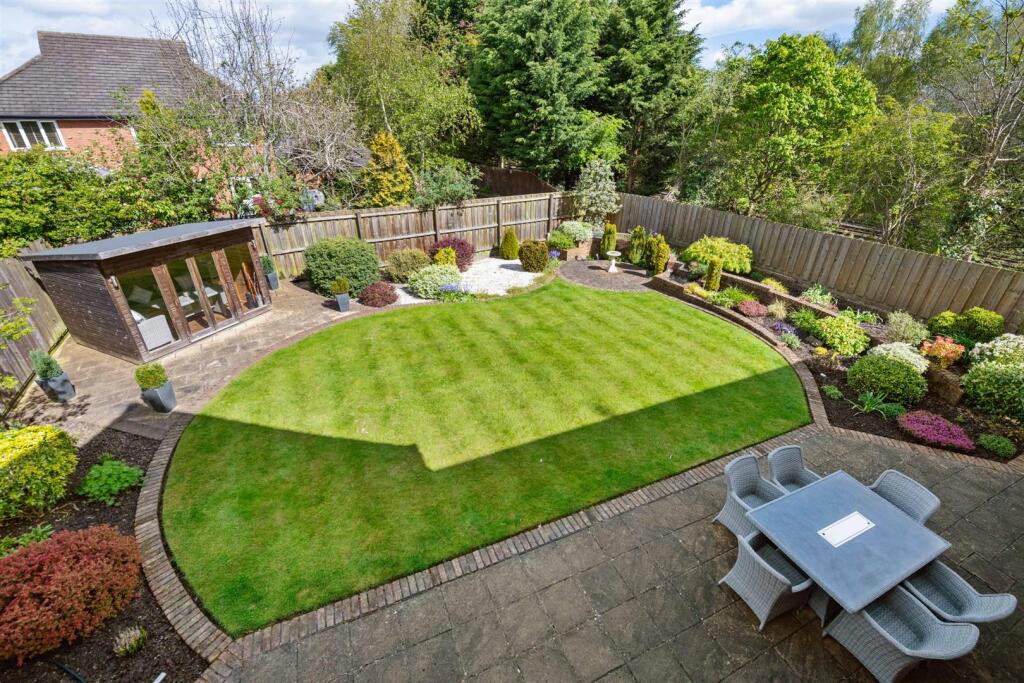 4 Hinchwick Court, Dorridge, B93 8DF_37.jpg