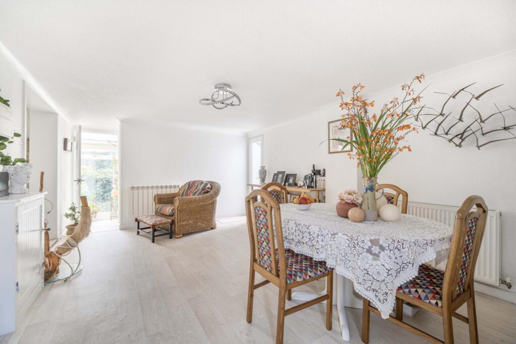 Dining Area 2
