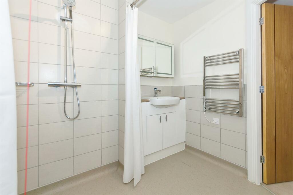 bath1.jpg