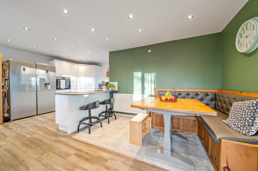 1396356-12-695eb0713c33a