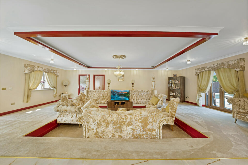 SITTING ROOM