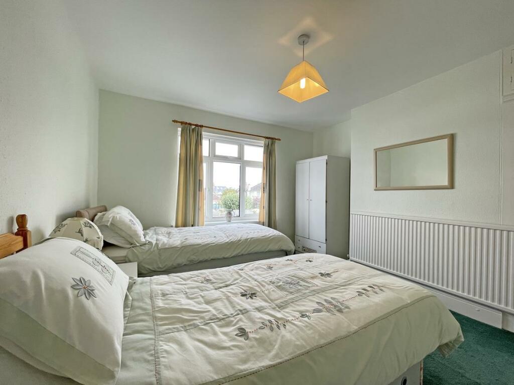 Bowden Park Road 47 Bed 2...jpg