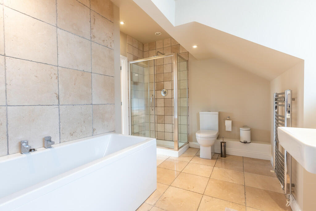 Ensuite for Bedro...