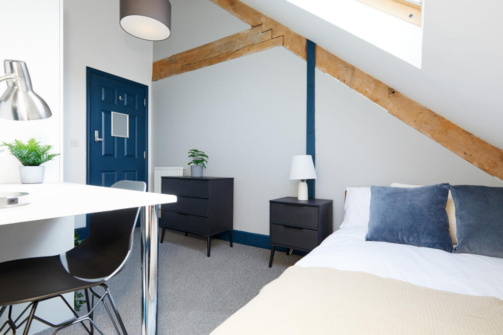 Shoe &amp; Boot Factory, Flat 20 Bedroom 3