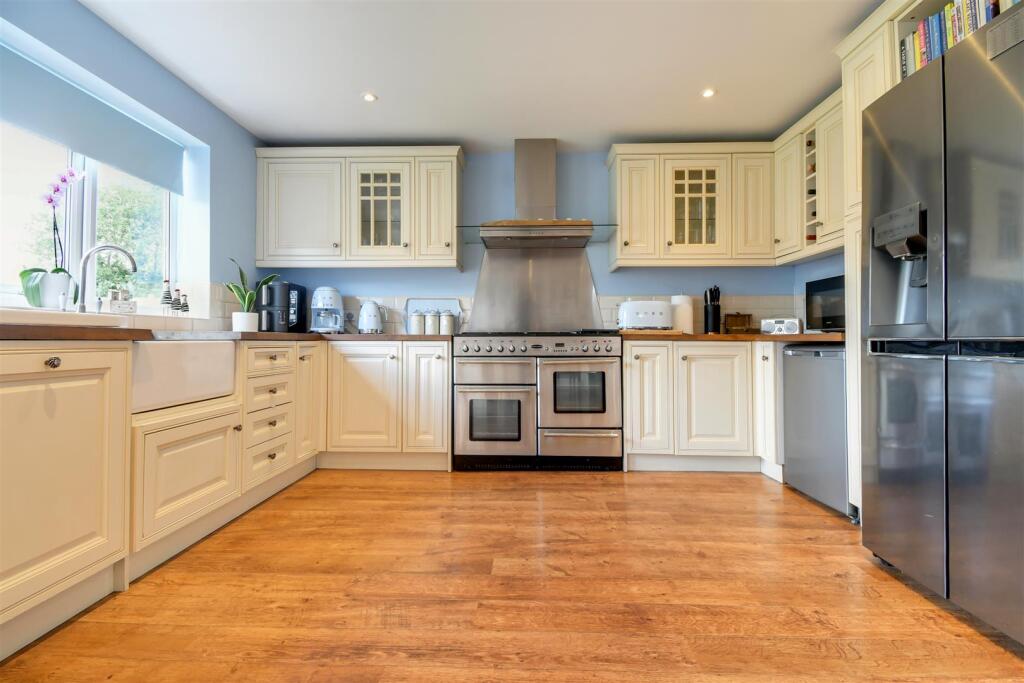 Kitchen diner
