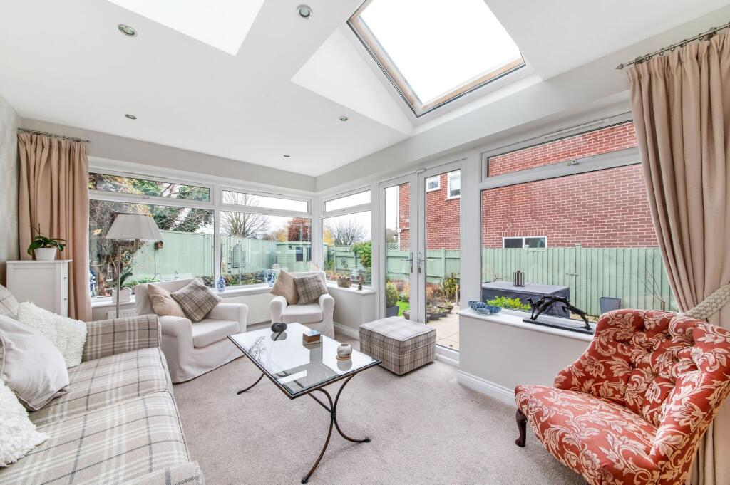 GARDEN ROOM