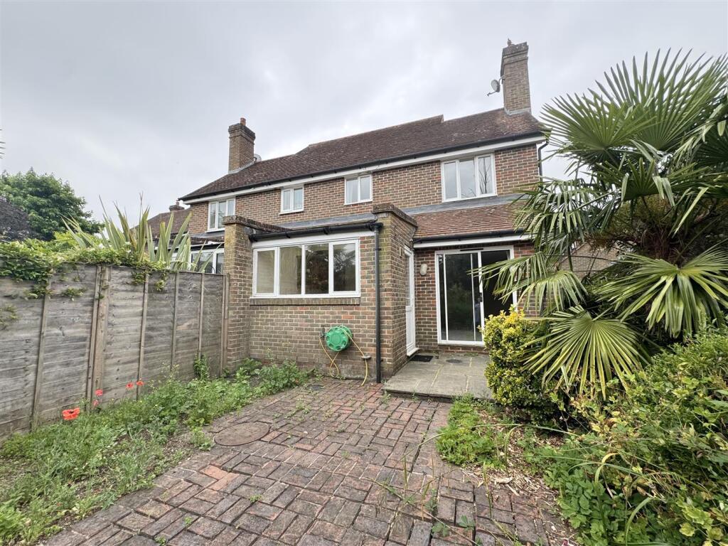 GARDEN REAR
