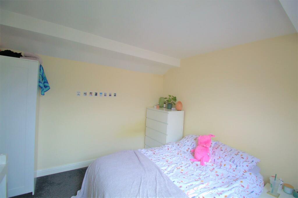 Bed 4