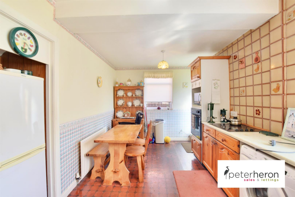 Breakfasting Kitchen