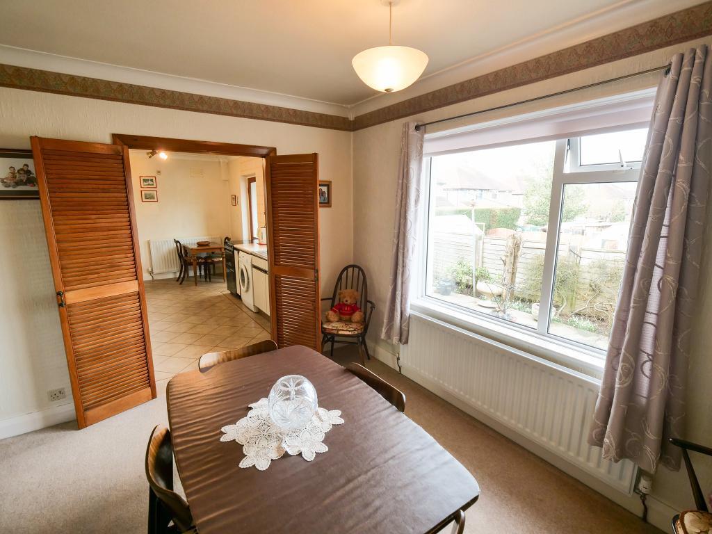 Dining Room Dual Aspect