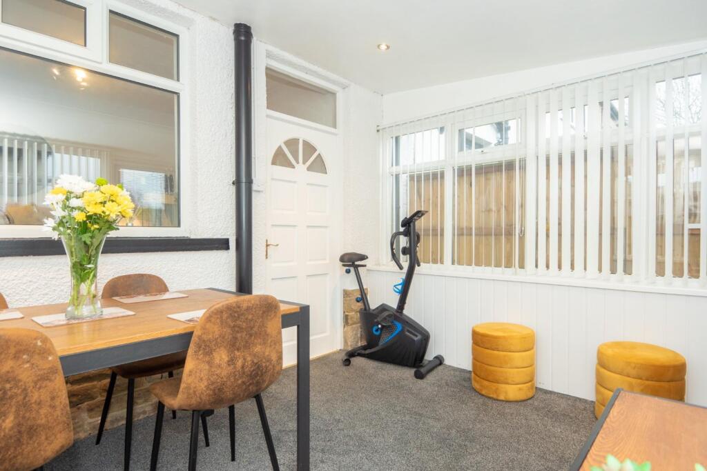 GARDEN ROOM