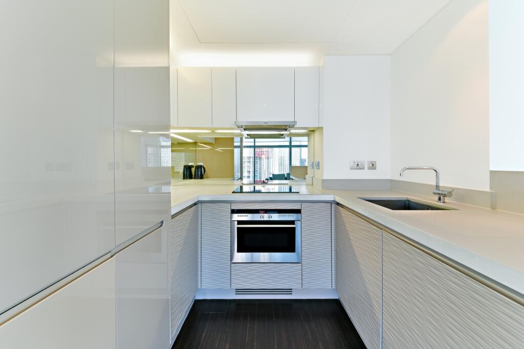 East Tower, Pan Peni