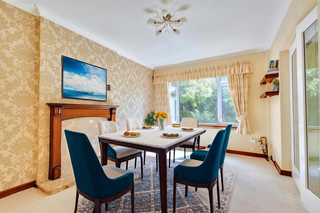 Dining Room (VF).jpeg