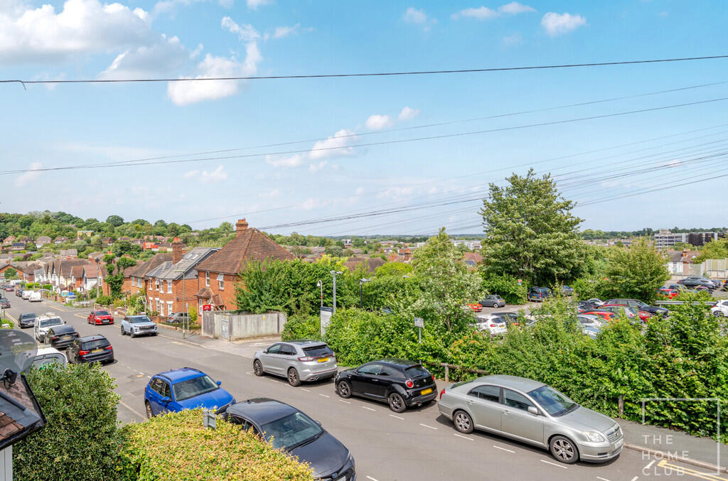 93bf4308-e2ee-435...