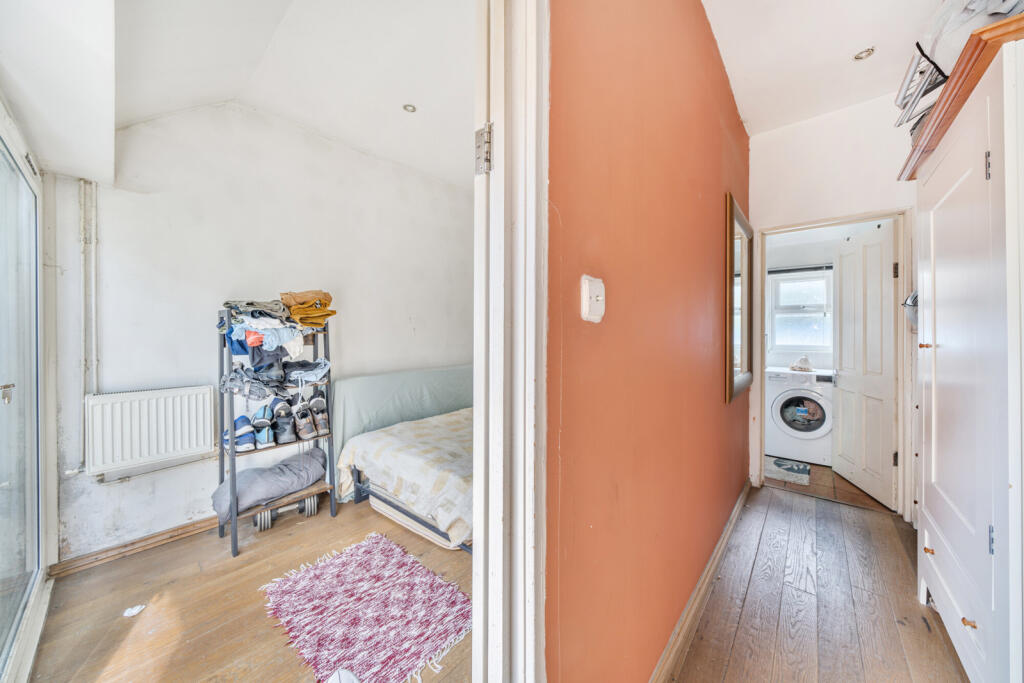 1327809-12-687a24...