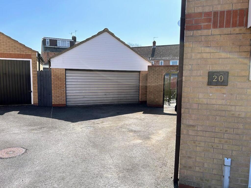 DOUBLE GARAGE