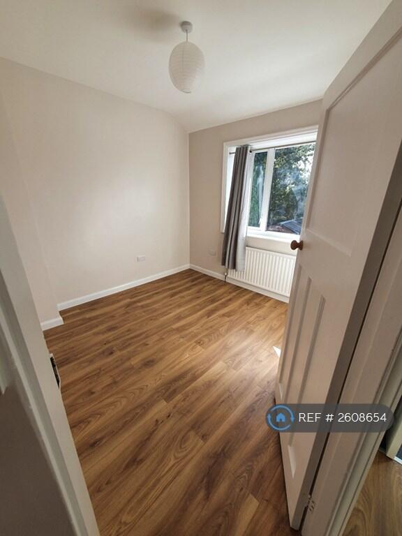 2nd Bedroom (1)