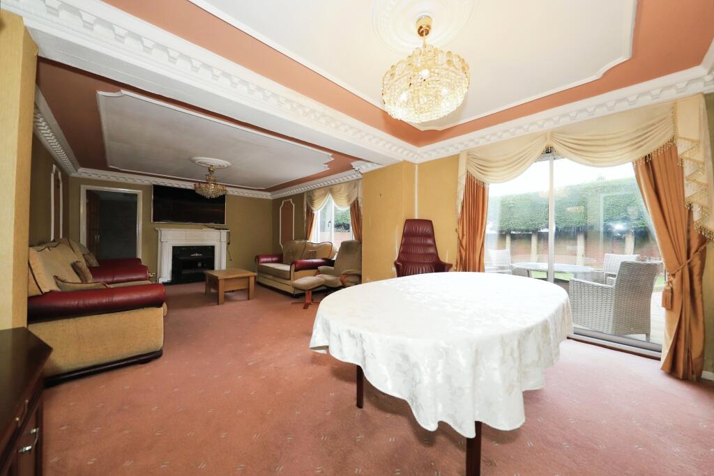 Rear Sittiing Room