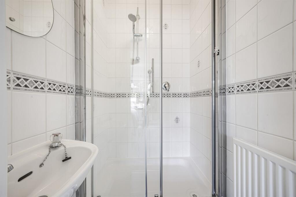 En Suite Shower Room