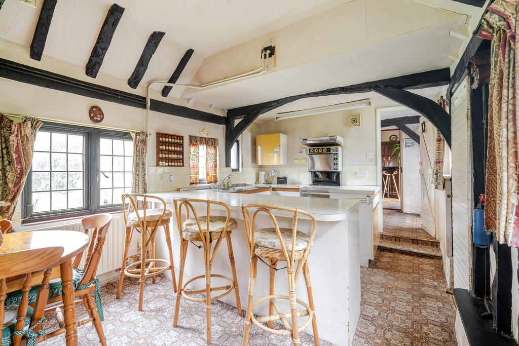 Kitchen/Breakfast...