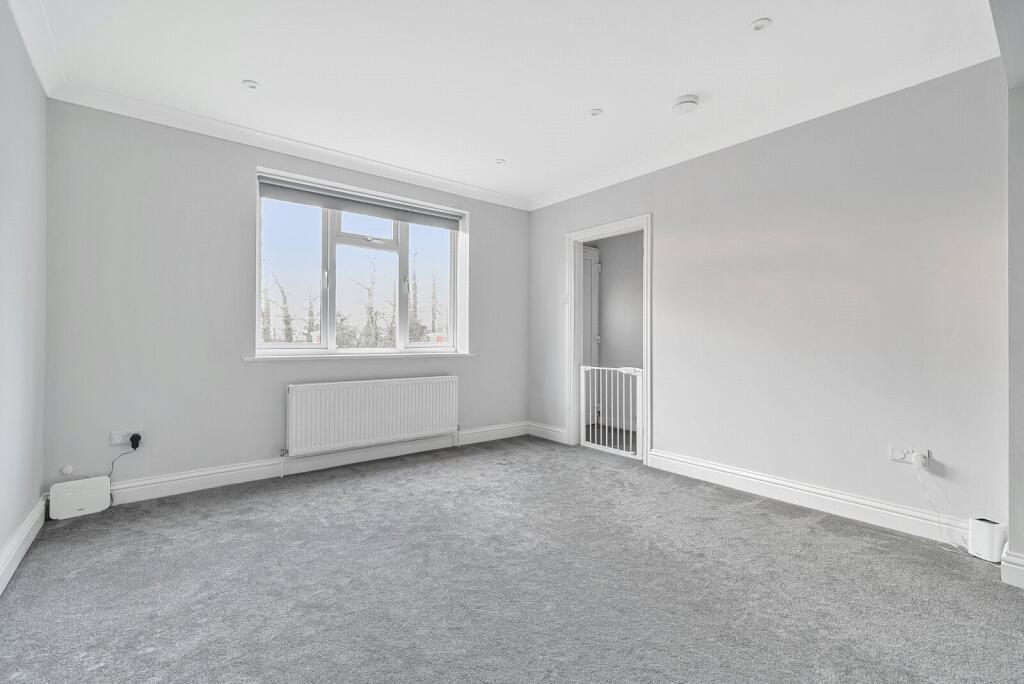 Sitting/Dining Room