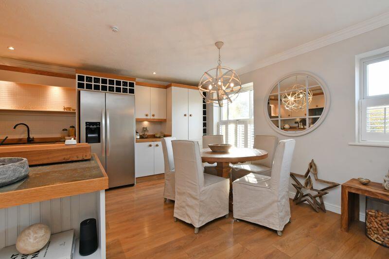 Dining Area &amp; Kitchen 