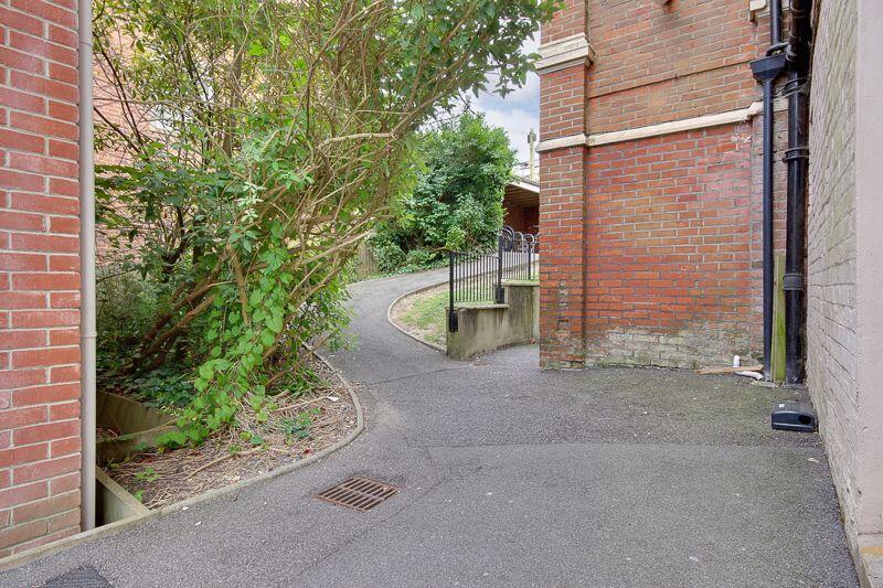 Communal Grounds