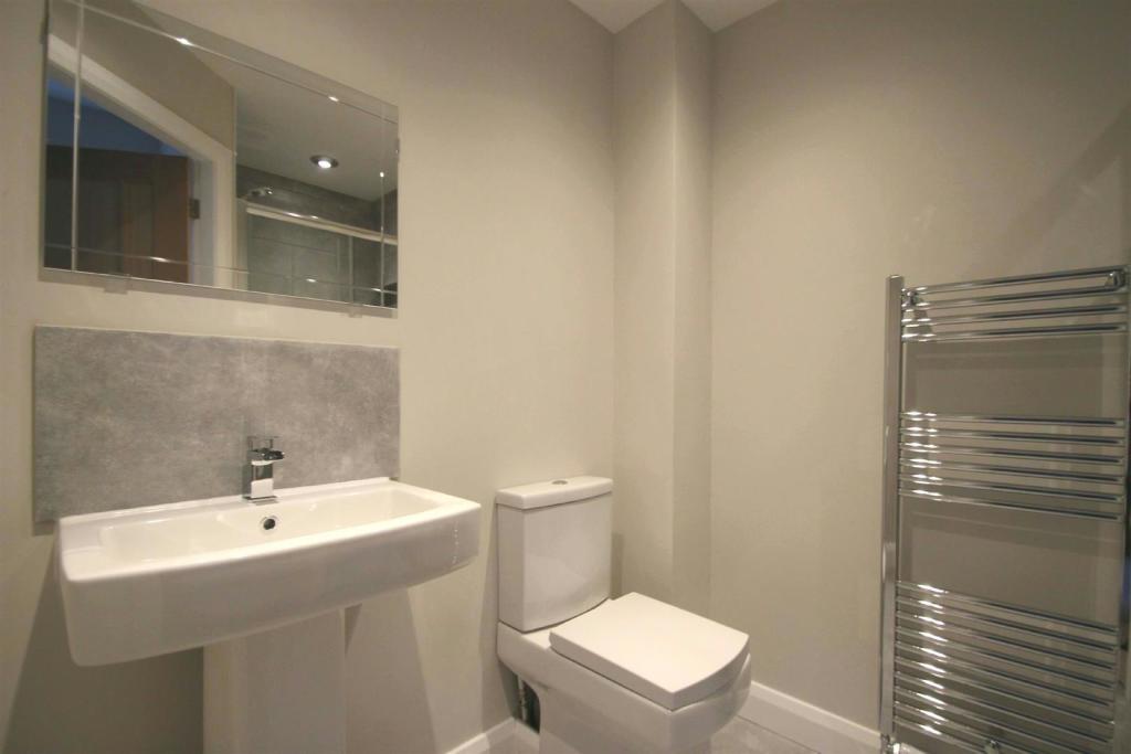 Bedroom 1 En-Suite