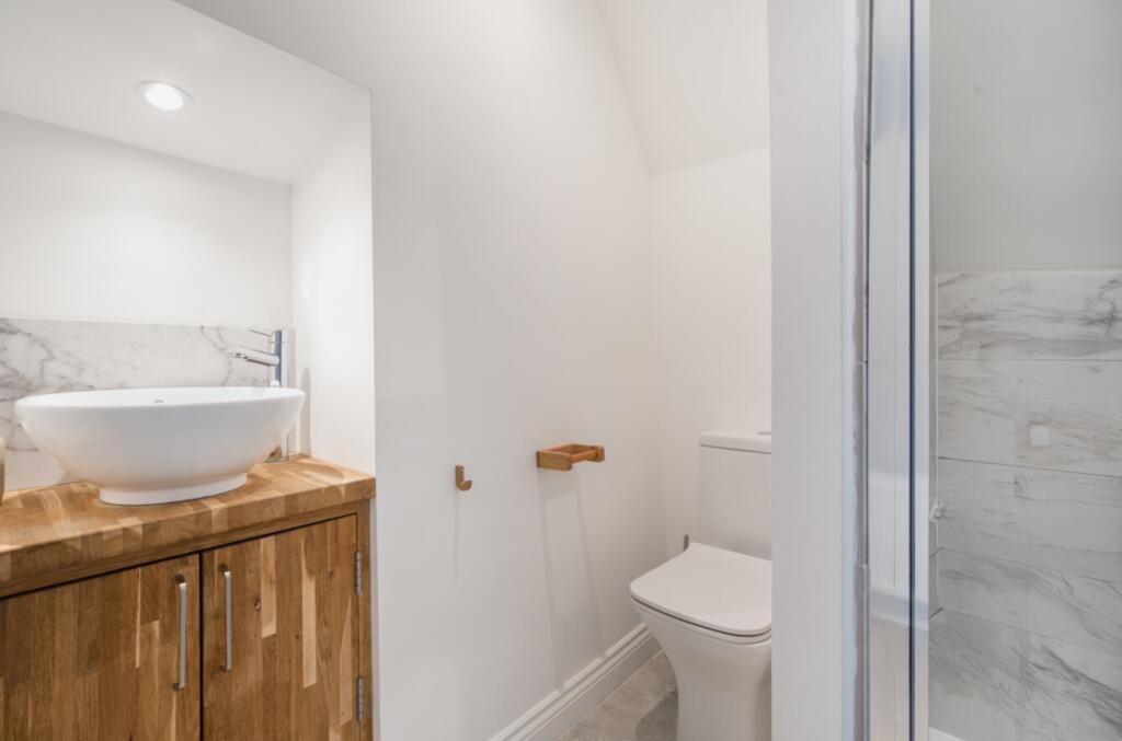 1333480-6-68911ce827c94-ARW