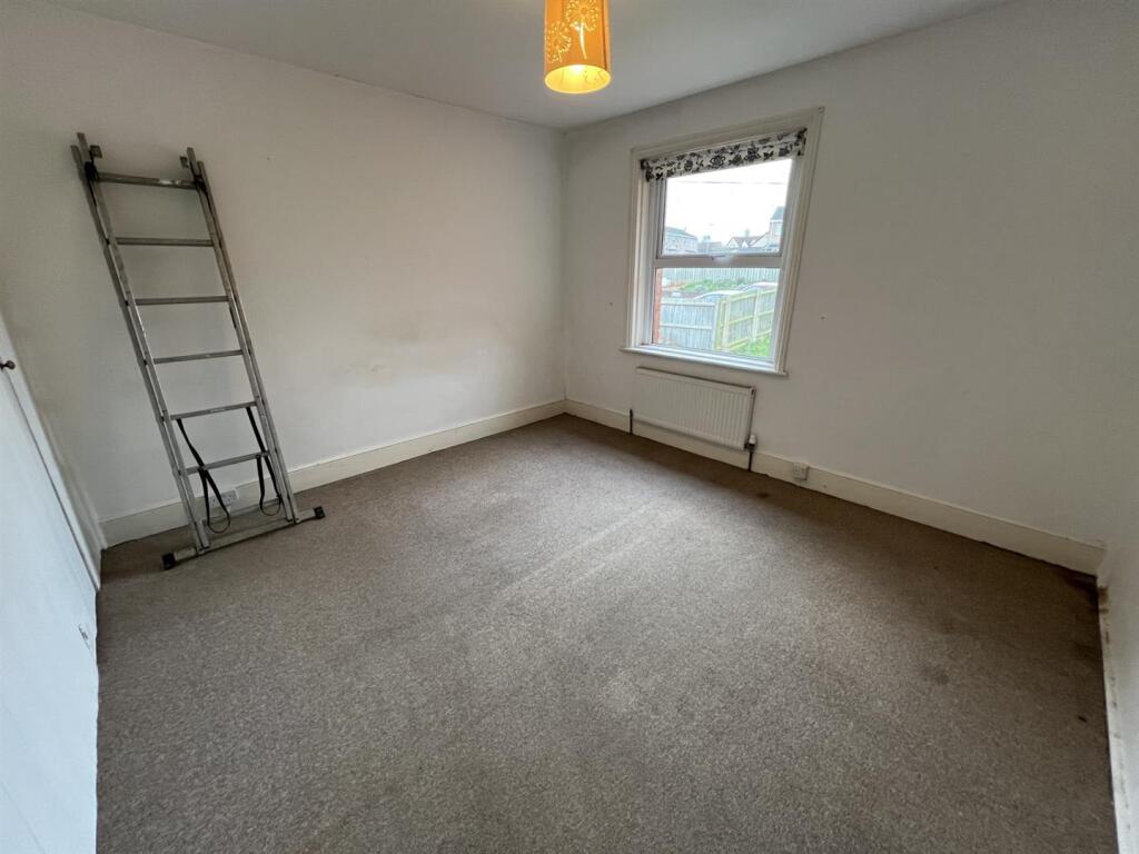 Bedroom 2.jpg