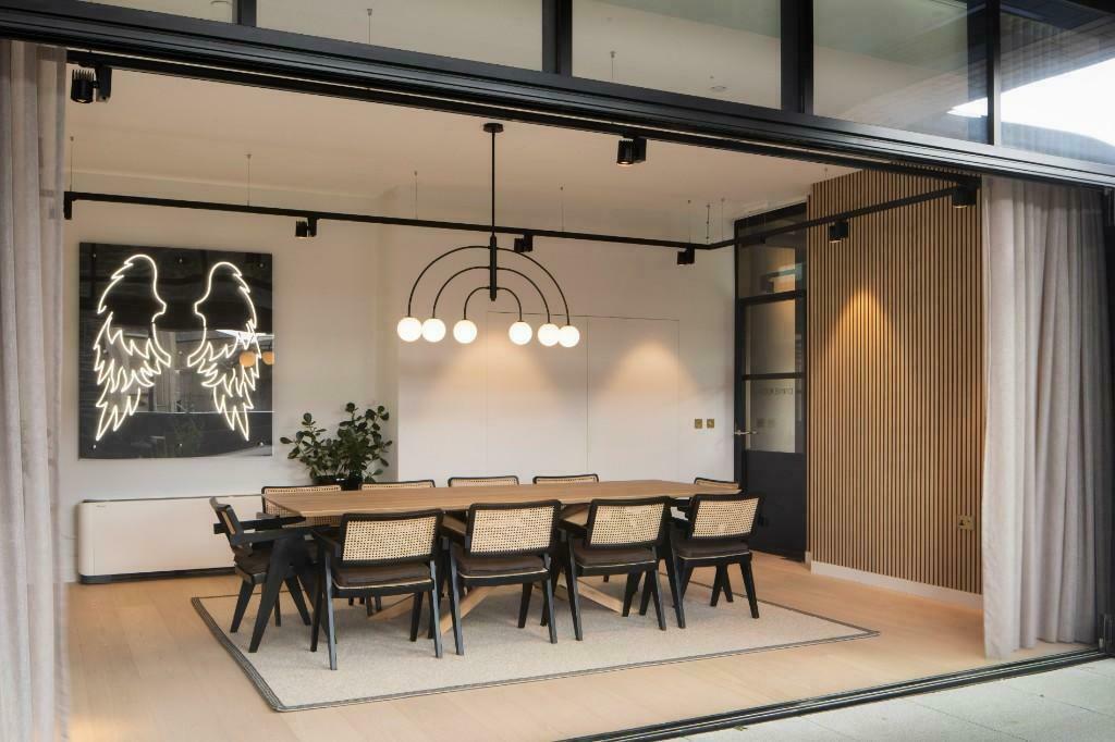Private dining room