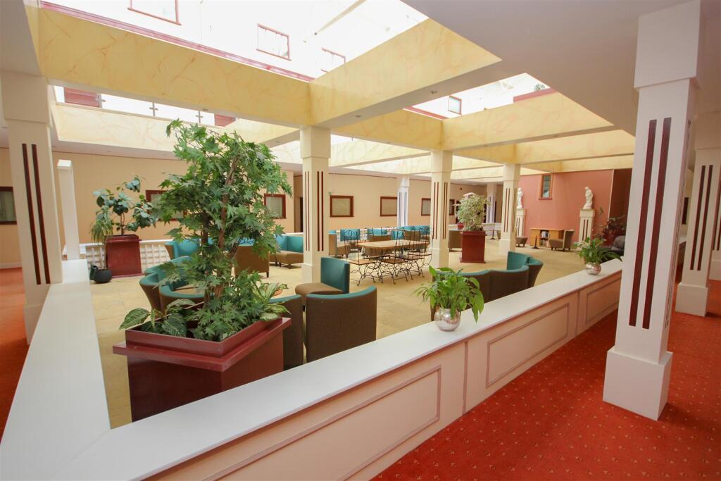 Communal Area.jpg