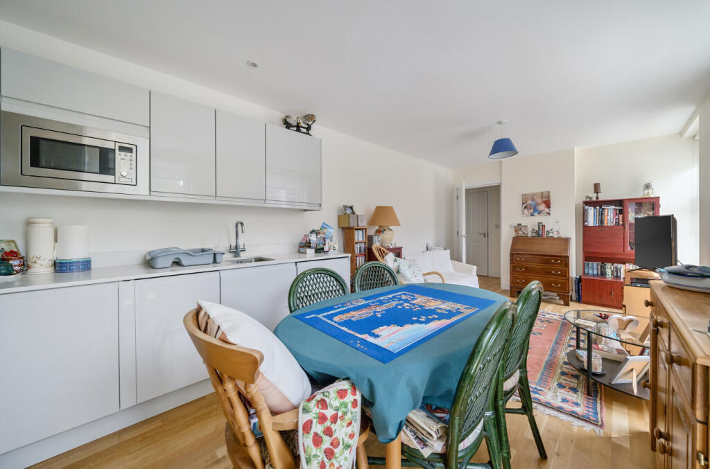 1310144-8-6851446...