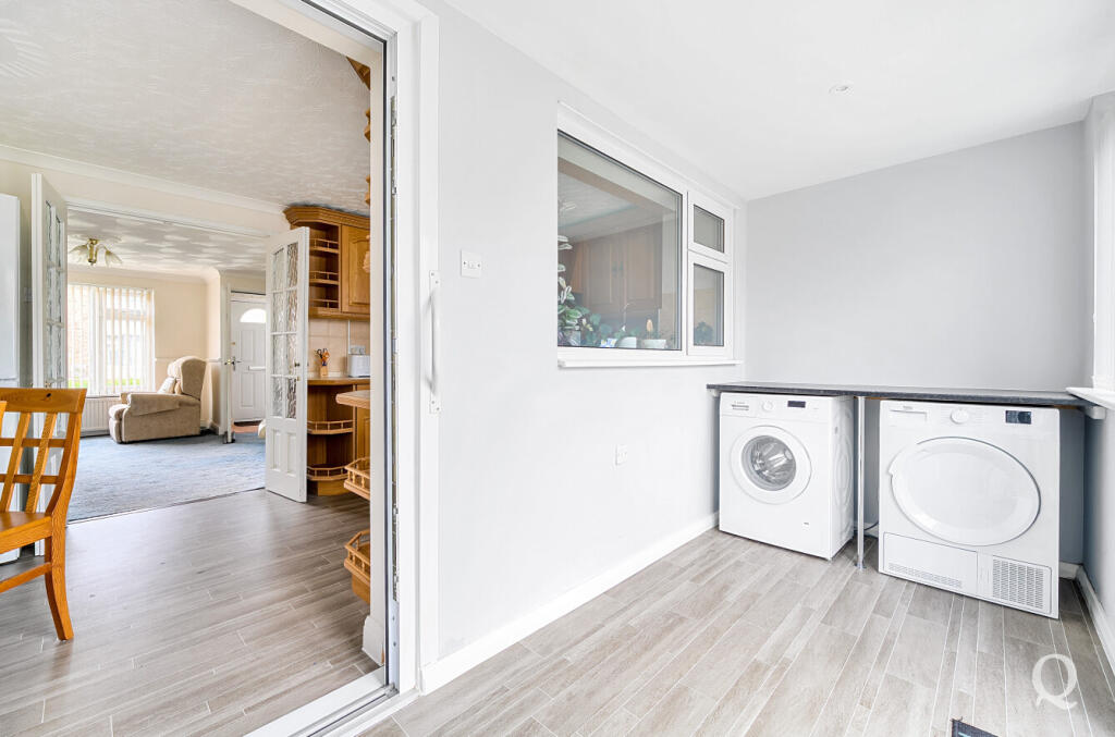 8b9f8ee2-0e4d-4a2...