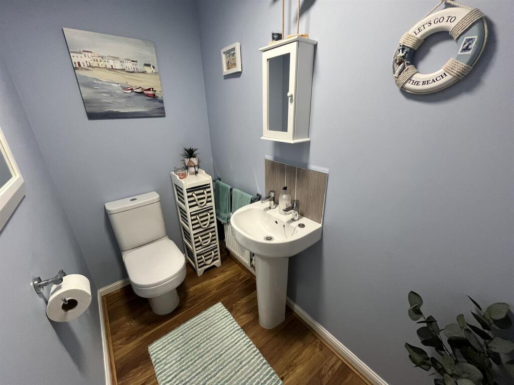 GUEST WC