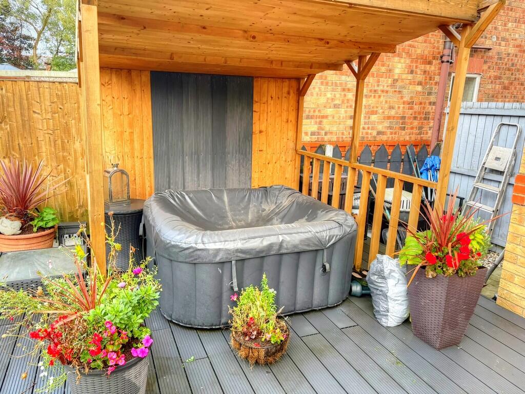 IMG-20251020-WA00...